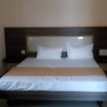 Hotel Meyyappaa Karaikudi Eksteriør billede
